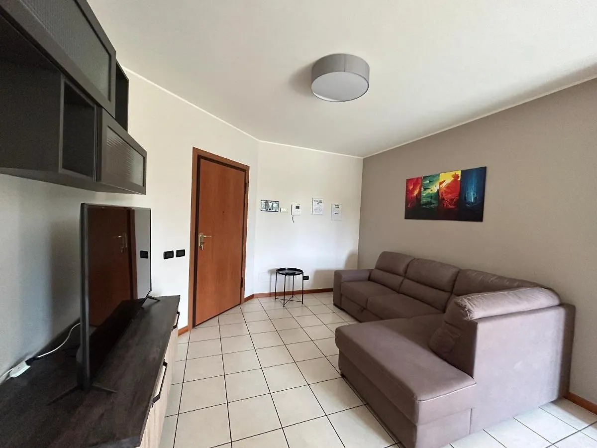 Appartamento Mimosa - Immobili E Soluzioni Rent Brembate Italia